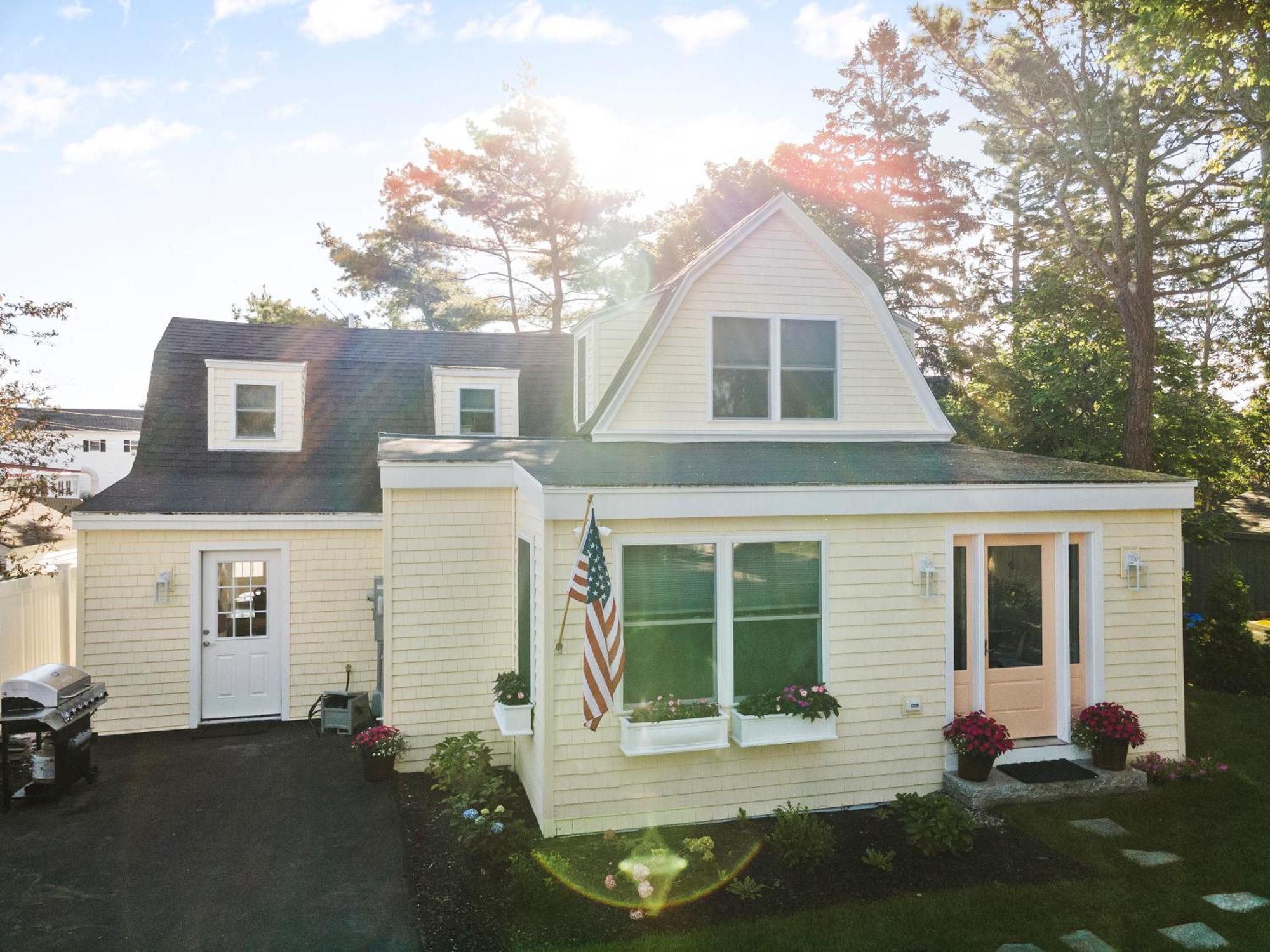 Bright 4Br Beach House, Pine Point Perfection Scarborough Extérieur photo